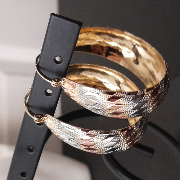 Tricolor Gold Filled Hoop Earrings Argyle Design - Picture 1 of 7